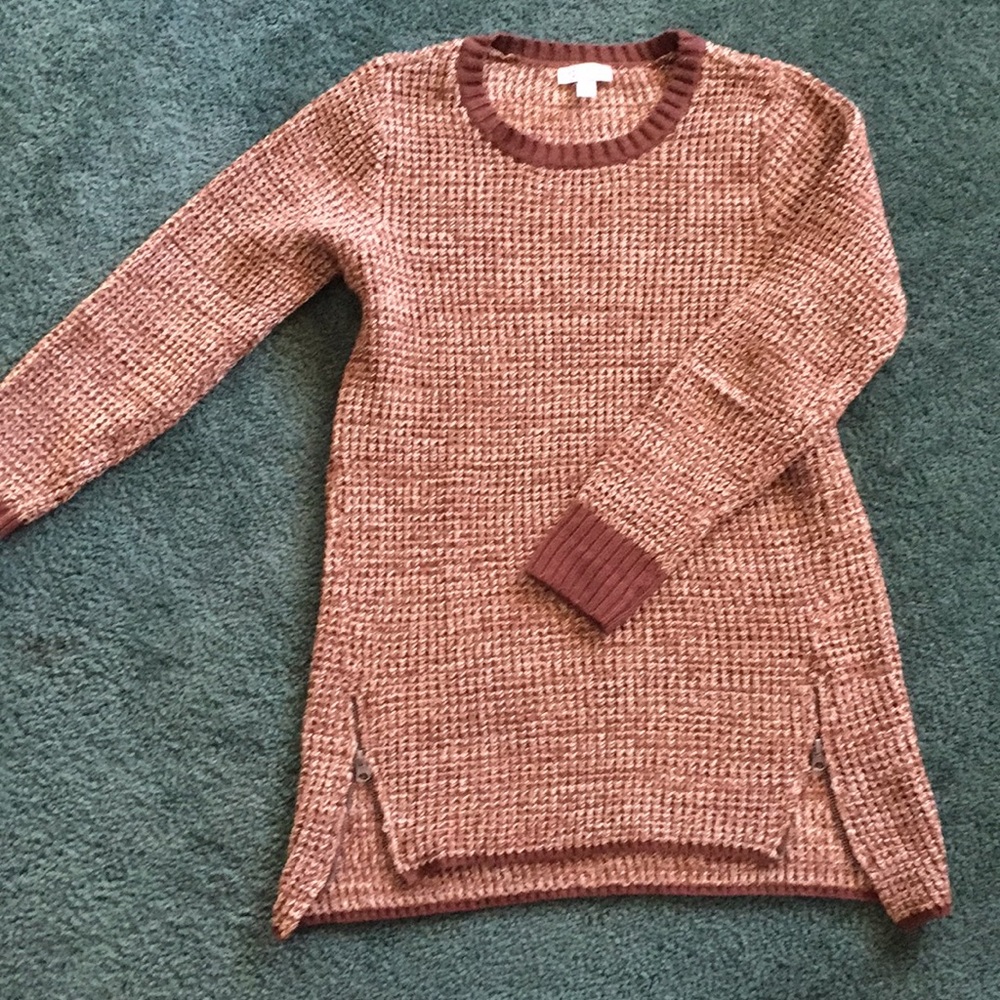 NWOT d & Co.  Classy Sweater